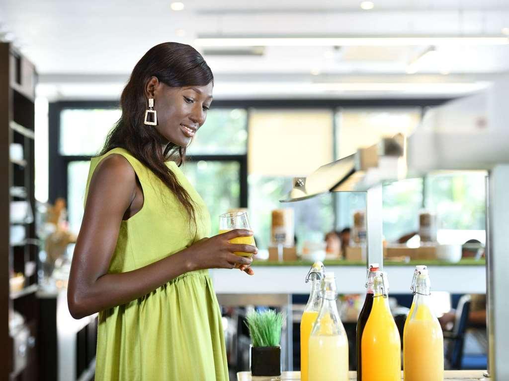 Novotel Abidjan Plateau Restaurante foto